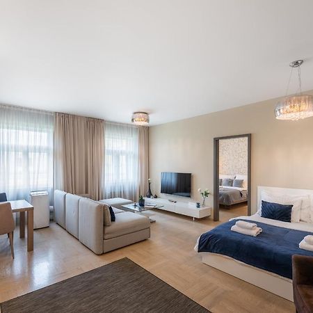 New Luxury Apt With Ac&Parking In The Center Of Prague Apartment Luaran gambar