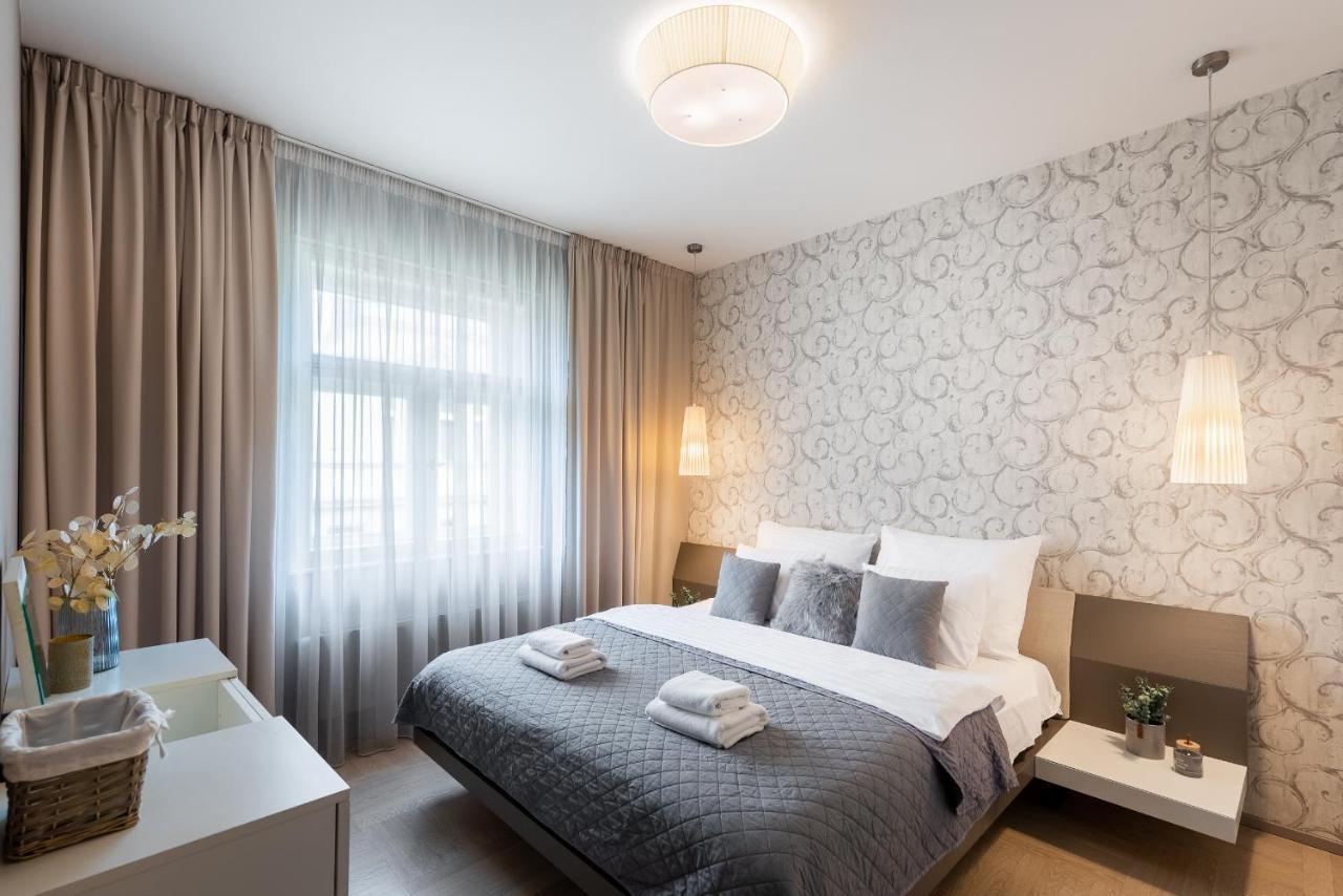 New Luxury Apt With Ac&Parking In The Center Of Prague Apartment Luaran gambar