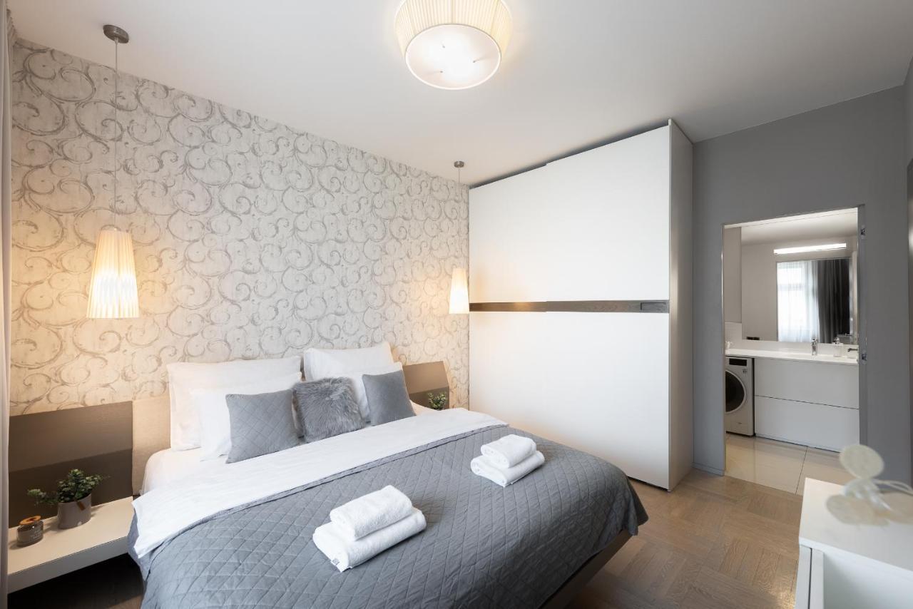 New Luxury Apt With Ac&Parking In The Center Of Prague Apartment Luaran gambar
